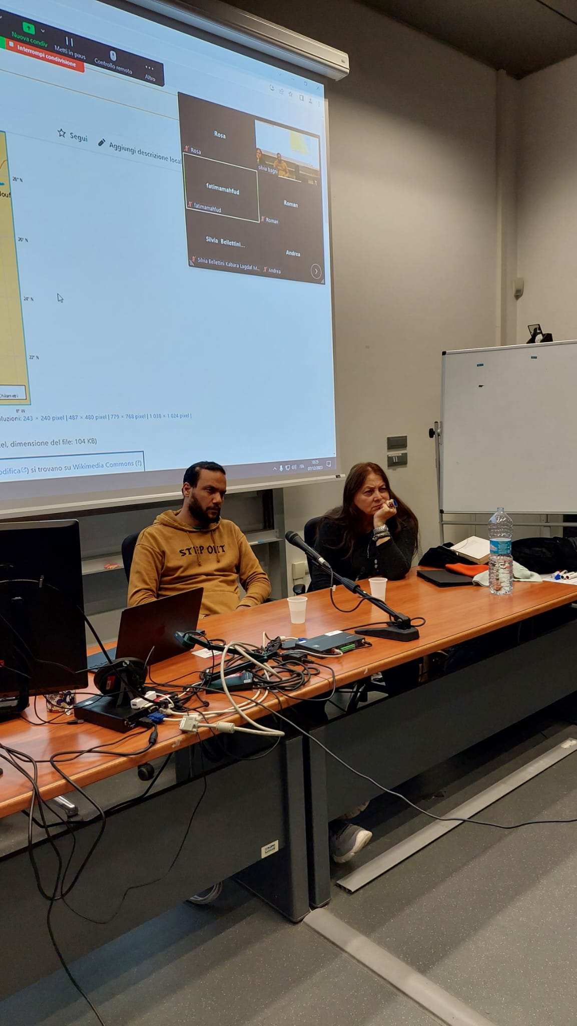sesión académica sobre la violación de los derechos humanos en las Zonas Ocupadas del Sahara Occidental en Universidad de Bolonia sesión académica sobre la violación de los derechos humanos en las Zonas Ocupadas del Sahara Occidental