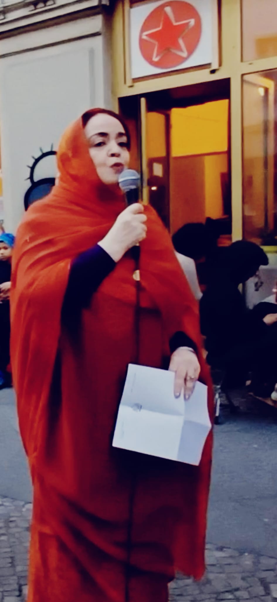 ممثلة جبهة البوليساريو بألمانيا نشيد بدور المرأة الصحراوية في معركتي  التحرير والبناء | وكالة الأنباء الصحراوية (واص)