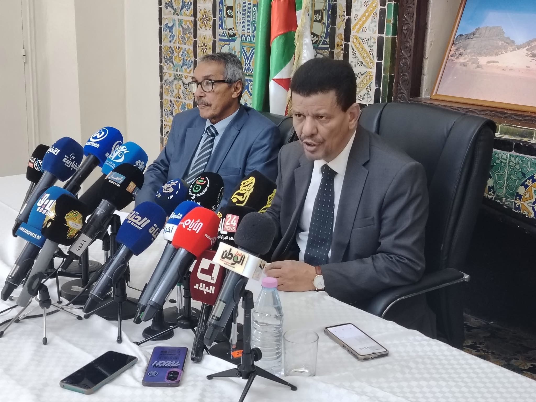 الجزائر