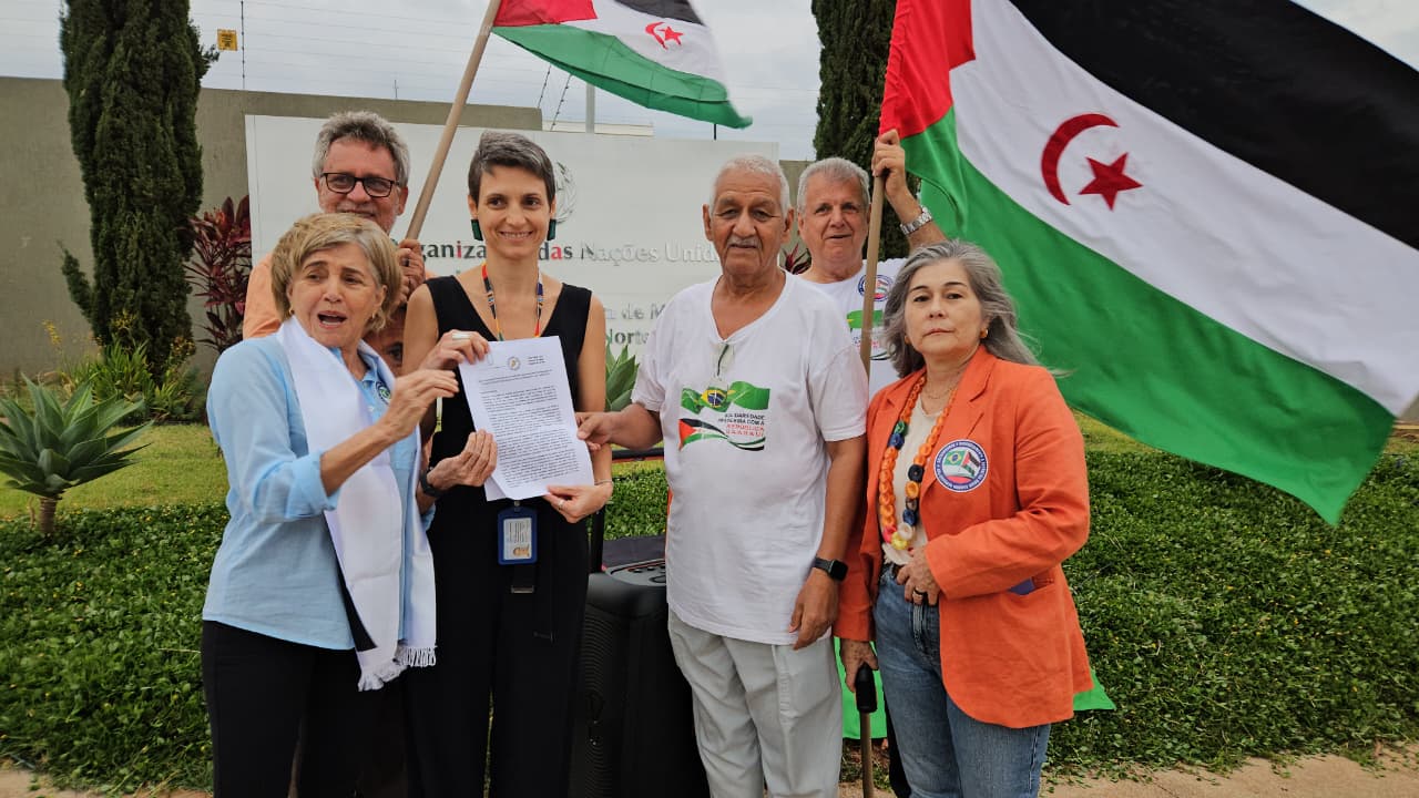 entregan una copia en portugués de la carta que el Frente POLISARIO envió al Consejo de seguridad entregaron una copia en portugués de la carta que el Frente POLISARIO envió al Consejo de seguridad