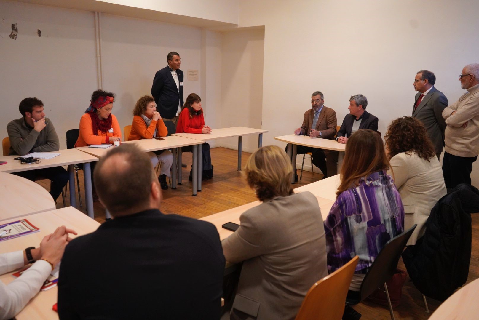 Primer ministro saharaui se reúne con los intergrupos parlamentarios “Paz y libertad para el Sáhara Occidental”