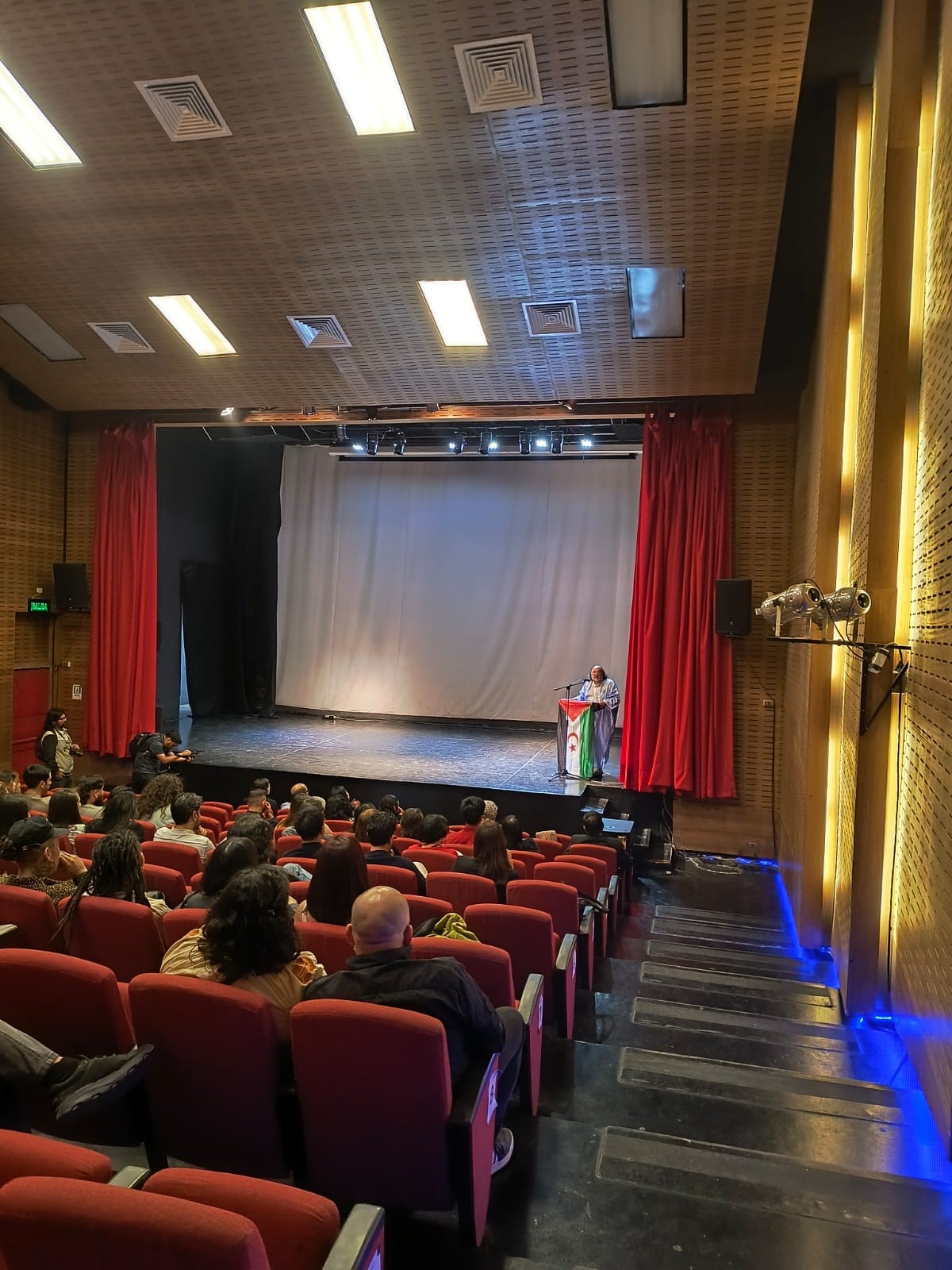 Nuevo documental que destaca la causa saharaui se estrena en Santiago de Chile Nuevo documental que destaca la causa saharaui se estrena en Santiago de Chile