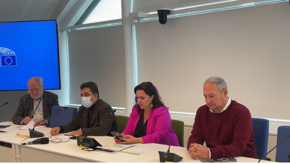 ؤخىبلاثملهعةé(