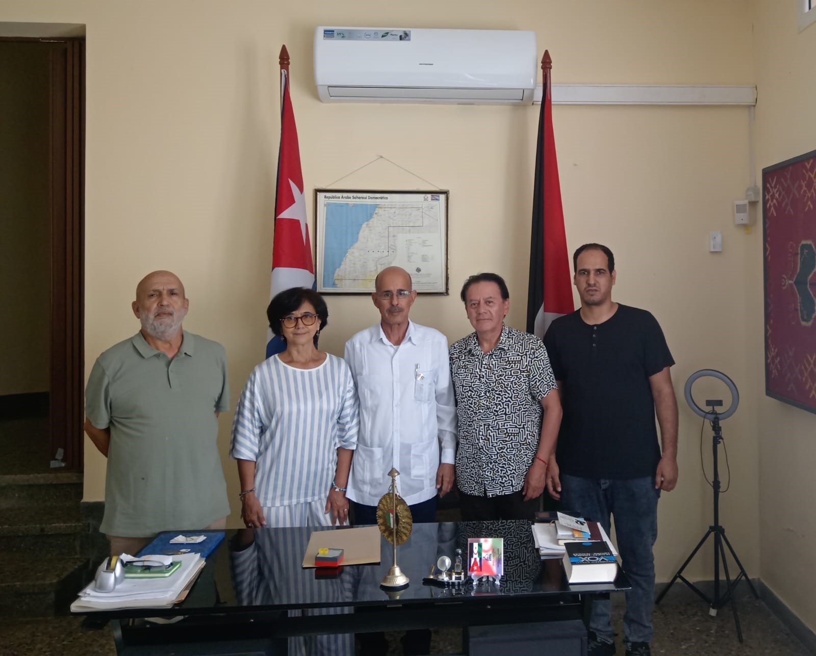 Embajada de la RASD en Cuba recibe a delegación ecuatoriana