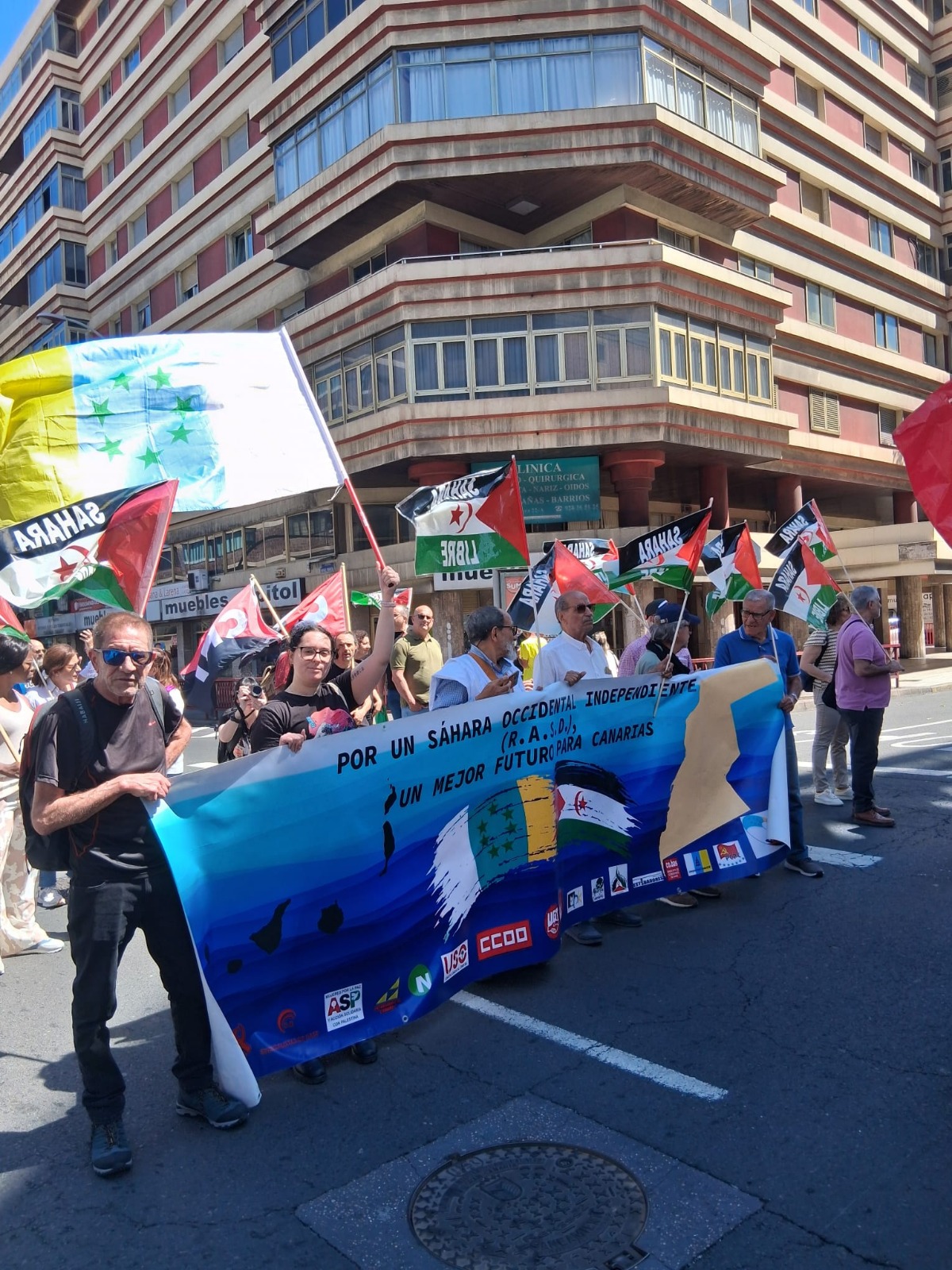Trabajadores canarios enarbolan causa saharaui en Marcha por el Primero de Mayo