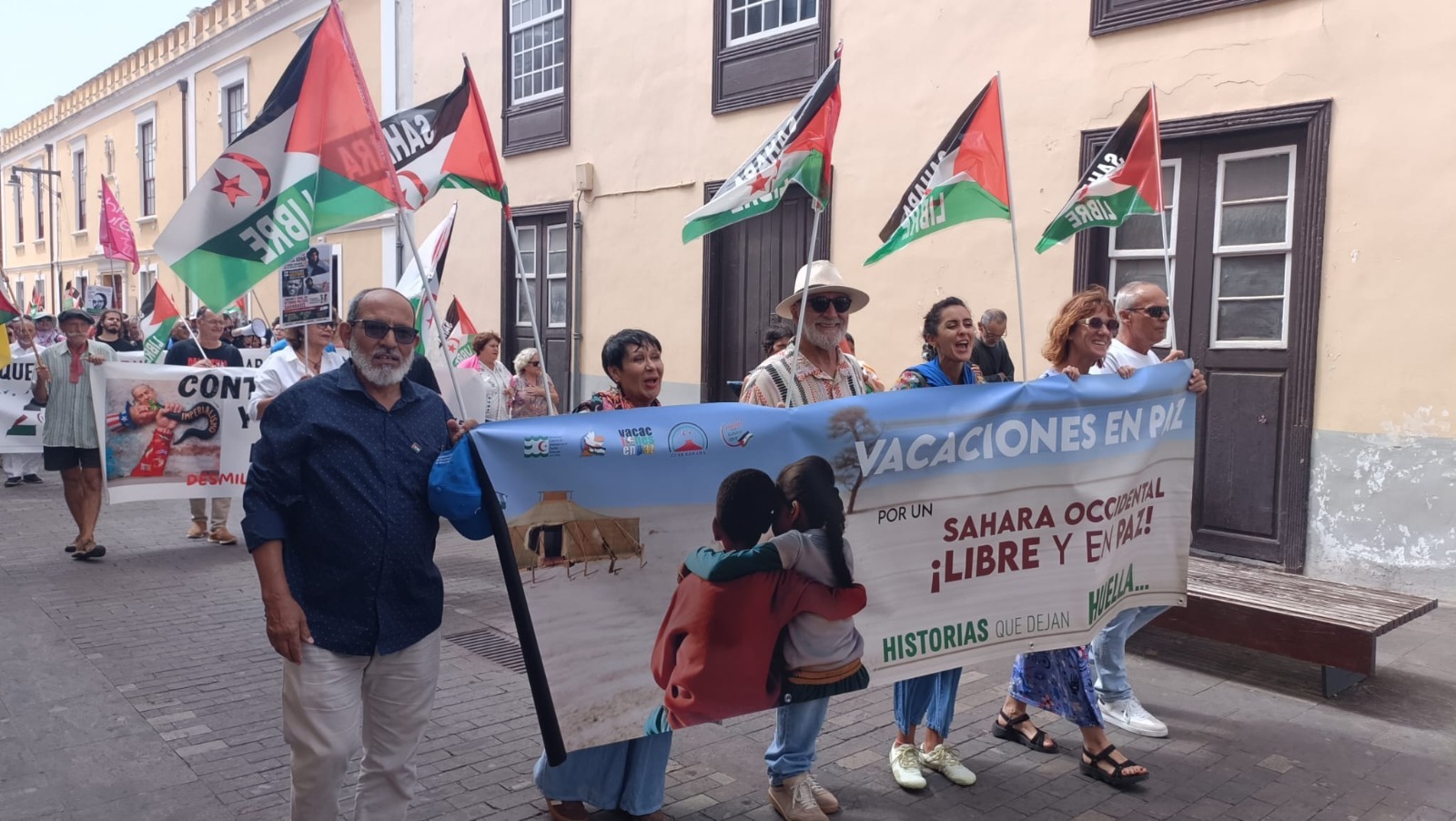 Manifestación por un Sáhara Occidental “Libre y en Paz” recorre las calles de La Laguna, en Tenerife Manifestación por un Sáhara Occidental “Libre y en Paz” recorre las calles de La Laguna, en Tenerife
