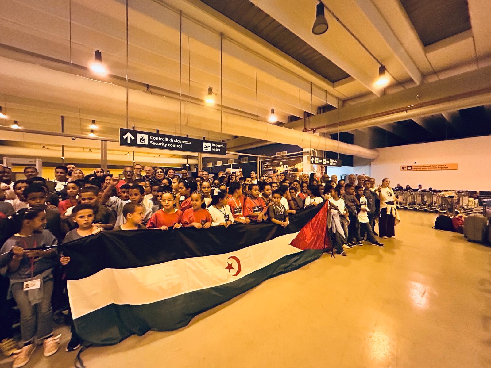 Menores saharauis regresan a los campamentos